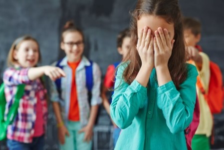 Буллинг в школе – проблема, профилактика, причины и как бороться